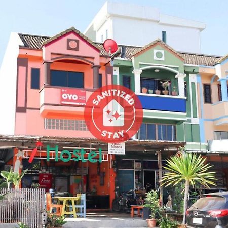 Oyo 586 I Hostel Phuket Екстериор снимка