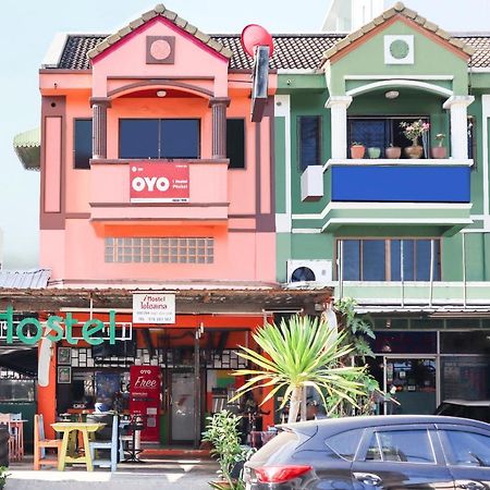 Oyo 586 I Hostel Phuket Екстериор снимка