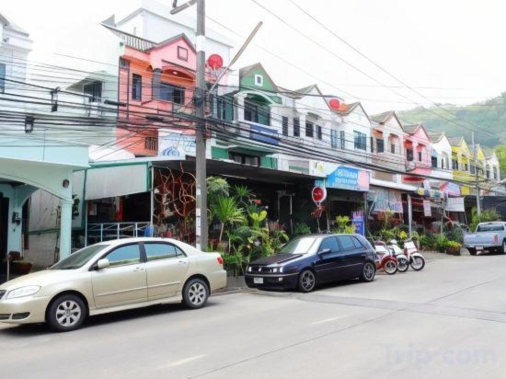 Oyo 586 I Hostel Phuket Екстериор снимка