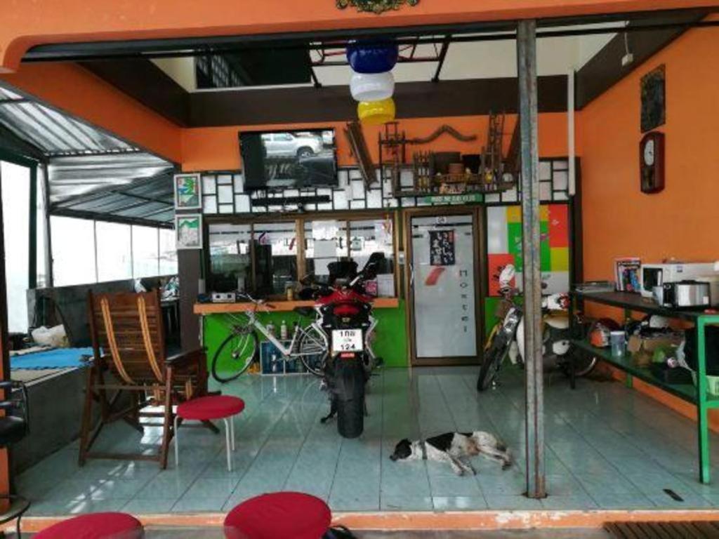 Oyo 586 I Hostel Phuket Екстериор снимка